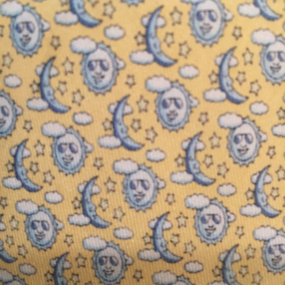 Vineyard Vines Yellow Silk Tie Sun & Moon Motif - Picture 6 of 6